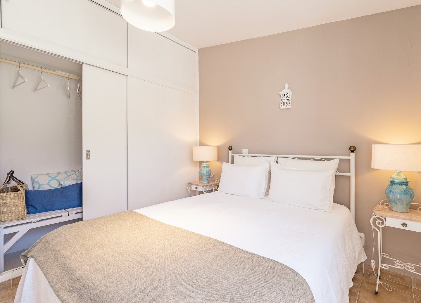 Quarto da Garden House com cama de casal